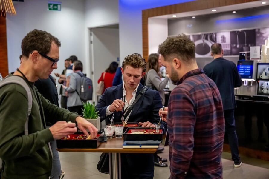 Group attendees in networking